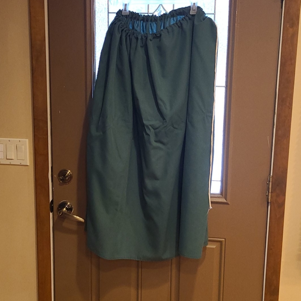 Costume - Picture 2 of 3